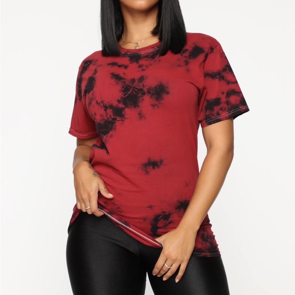Fashion Nova Tie Dye Top in Black/Red XL